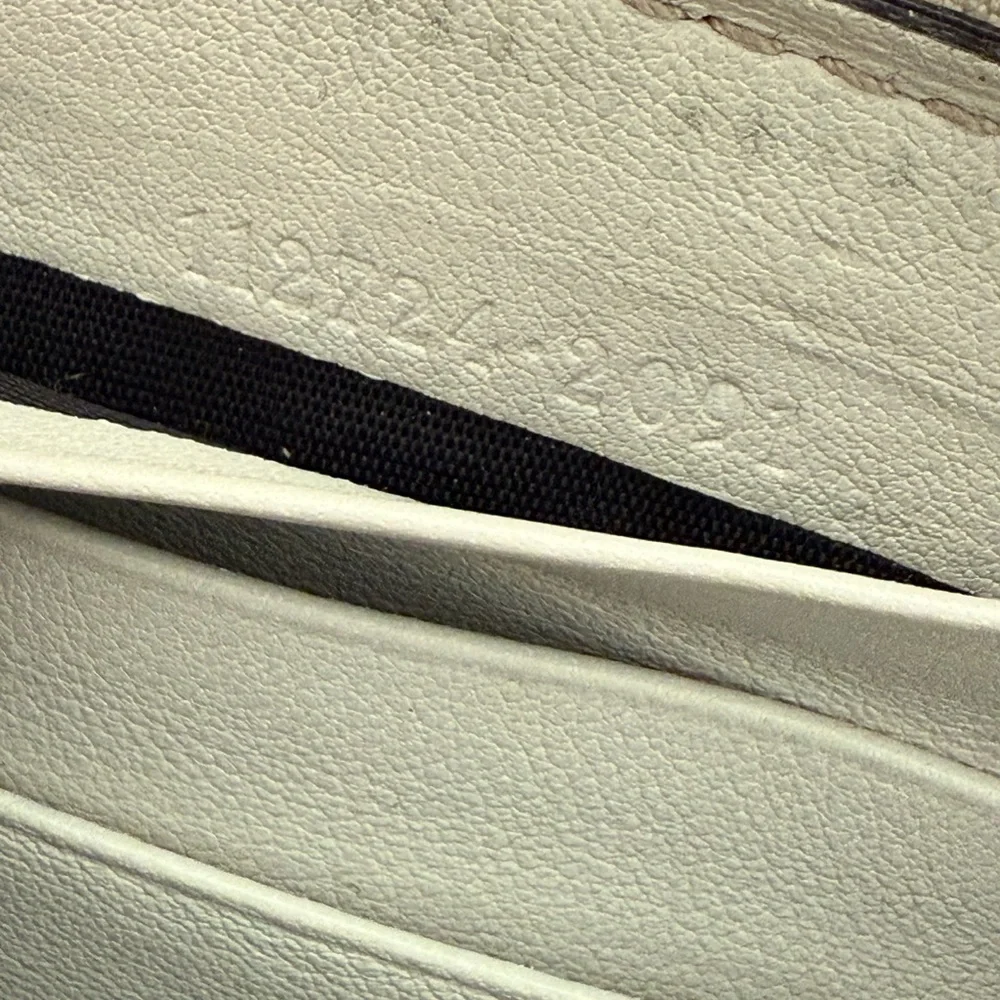 ❗️SOLD❗️GUCCI Guccissima Zip Around GG Signature Continental Wallet - Picture 8 of 9